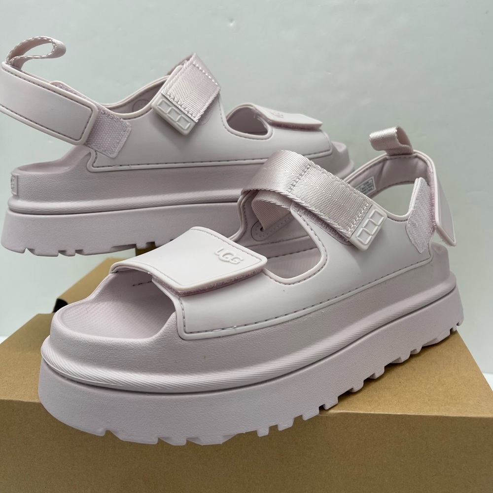UGG Platform Sandals 
W / 1152685
W GOLDENGLOW
BYF Bay Fog
New - Picture 9 of 16